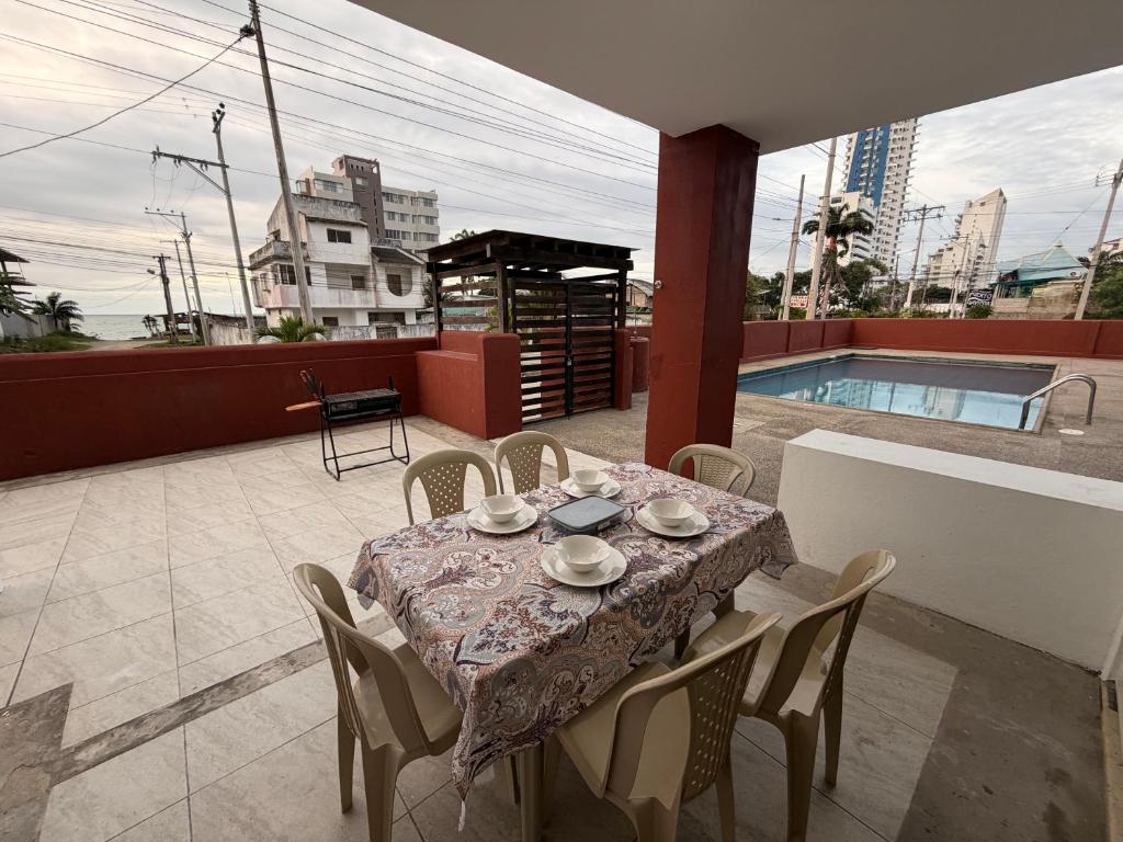 Departamento con vista al mar , piscina y parqueadero en Tonsupa - 4