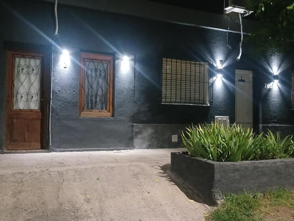 Los Lirios Gardes 2 Pehuajo - 2