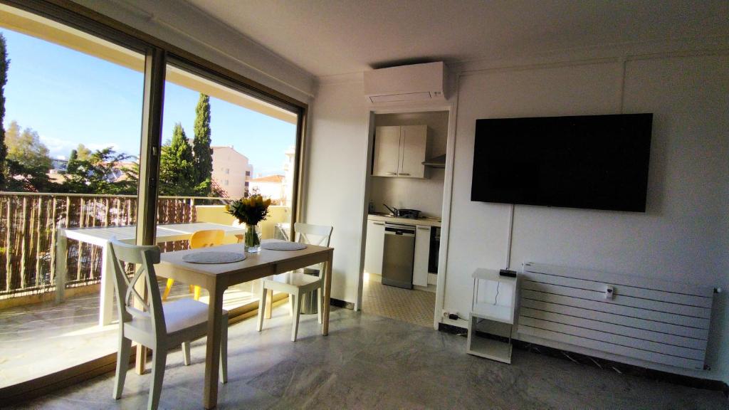 Studio moderne au calme proche vieil Antibes et mer - 1