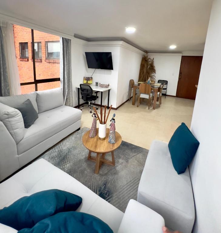 Apto Multicentro Cali | Piscina, Home Office, 2HB - 1