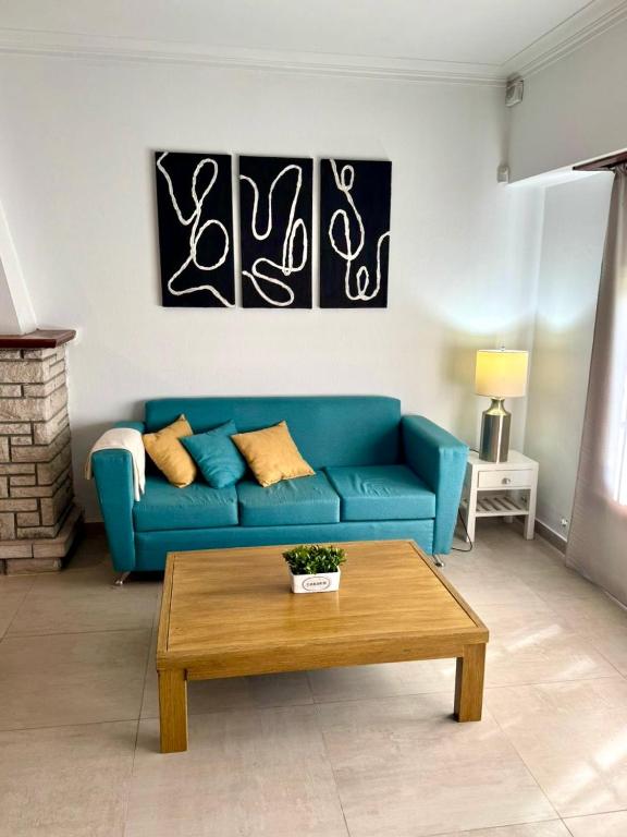 Hermosa casa recién renovada a cuadras del mar - 1