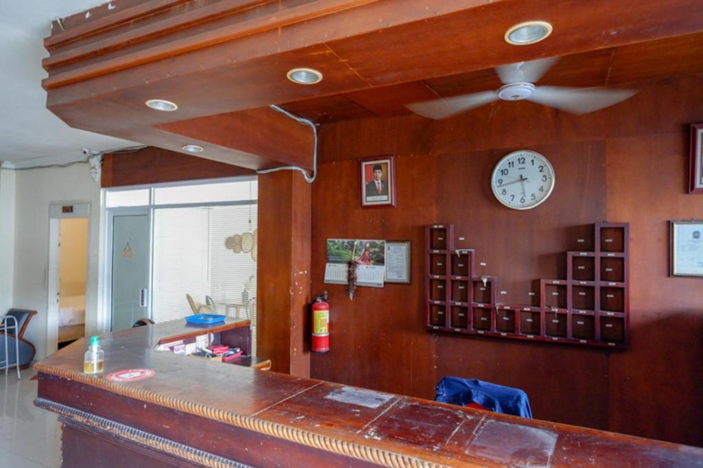 レッドドアーズ アット ホテル チトラ インダ (RedDoorz @ Hotel Citra Indah) フロント・ロビー