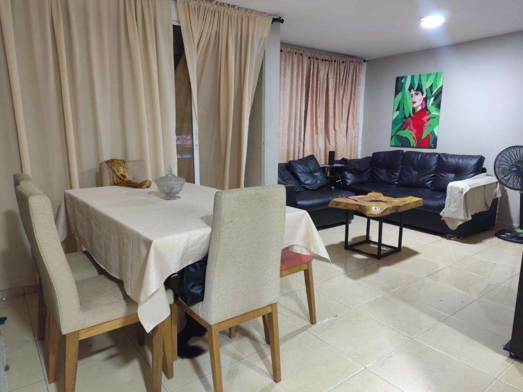 Cómoda habitación cerca de la via 40 Carnaval Barranquilla - 1