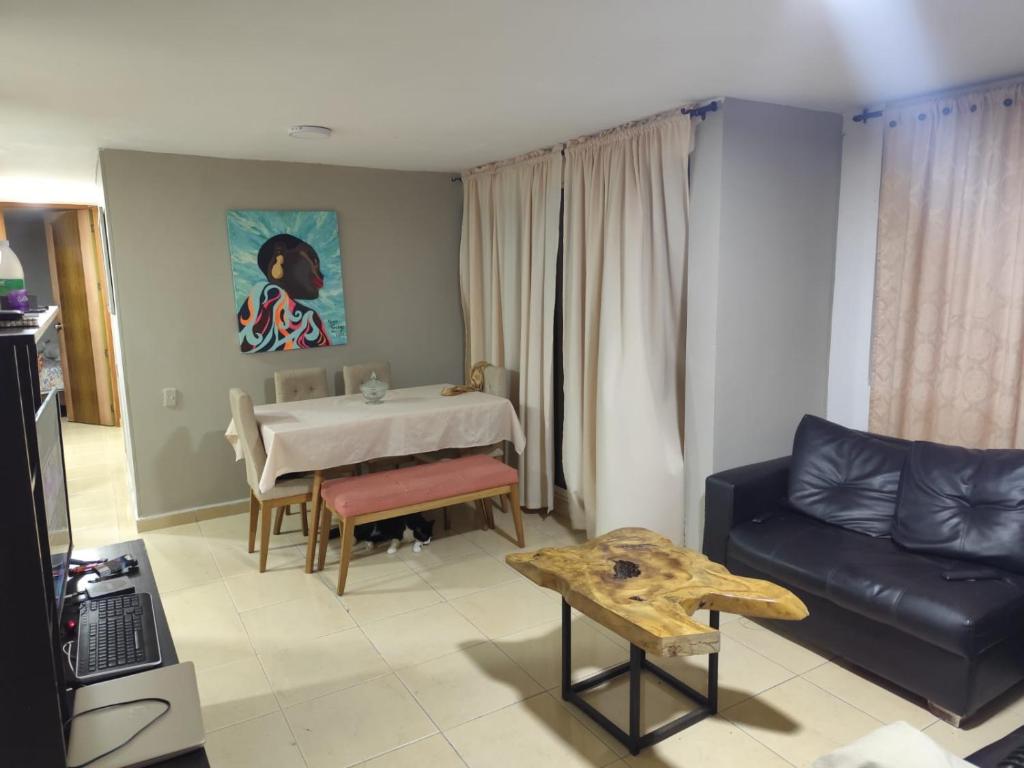 Cómoda habitación cerca de la via 40 Carnaval Barranquilla - 3