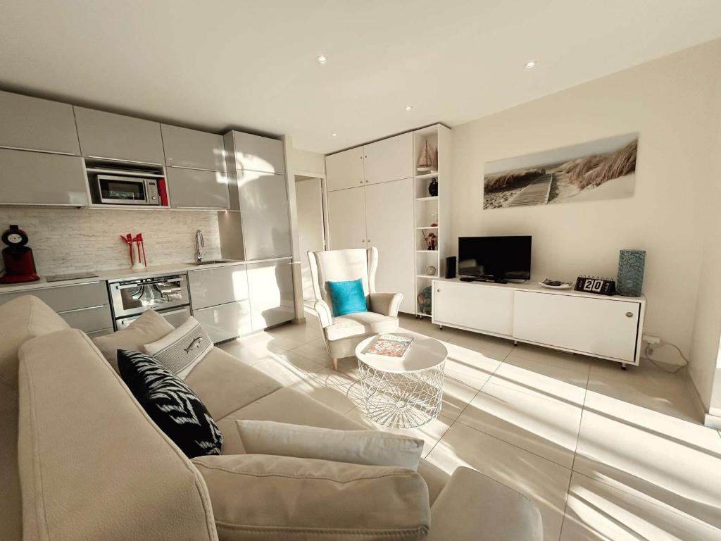 Appartement moderne climatisé avec terrasse à Port Grimaud - FR-1-868-22 - 1