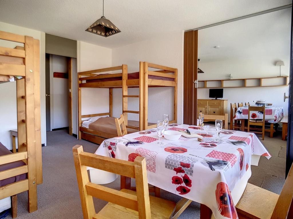 Appartement lumineux · Skis aux pieds · Terrasse & Casier à skis - FR-1-344-1290 - 2
