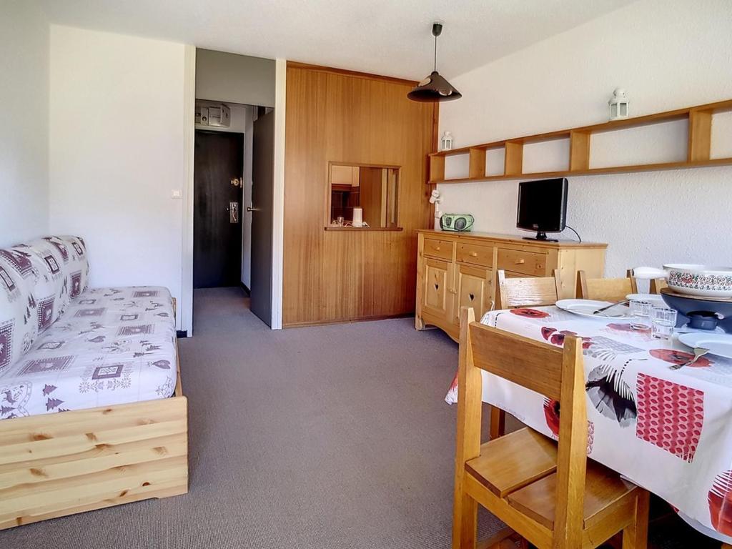 Appartement lumineux · Skis aux pieds · Terrasse & Casier à skis - FR-1-344-1290 - 4