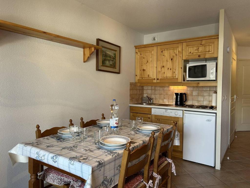 Appartement Chaleureux 4 Pers avec Balcon et Parking à Montgenèvre - FR-1-330D-159 - 4