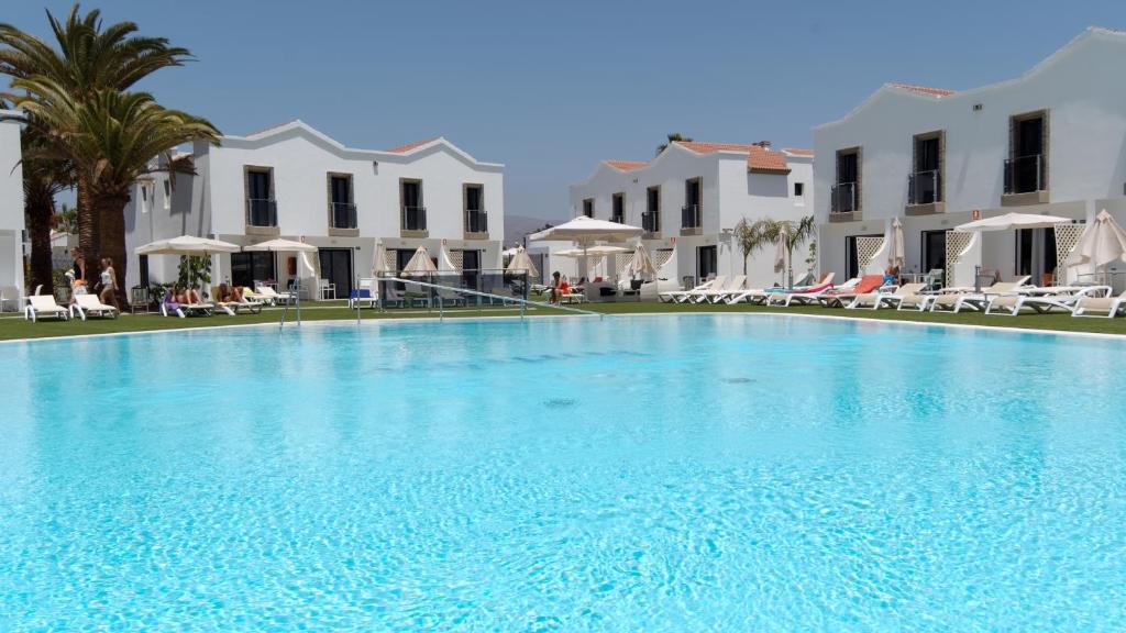 FBC Fortuny Resort - Adults Only — Swimming pool in Maspalomas, Canary Islands