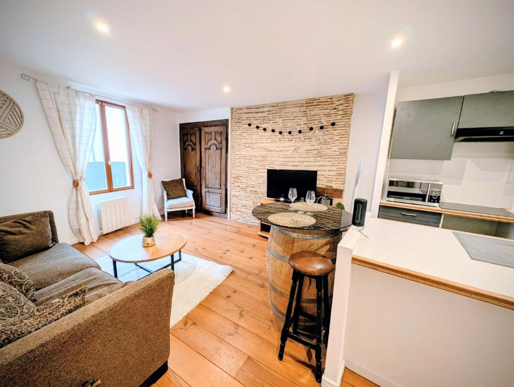 Superbe Appartement T2 typique dans le cœur historique de Bergerac - 3