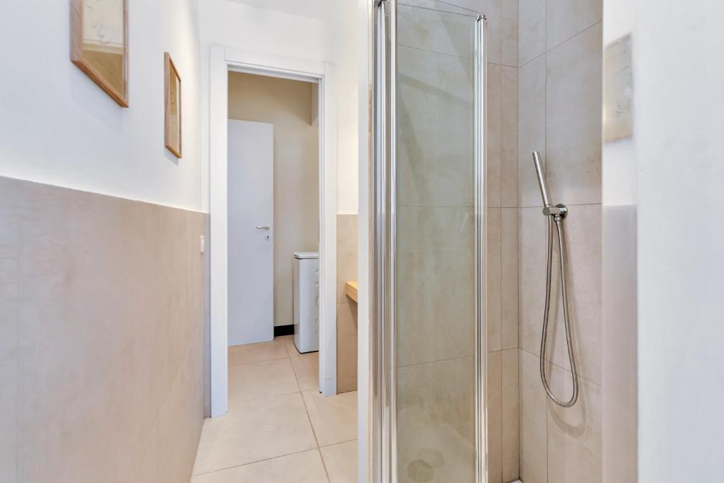 Classy Apartment with 2 Bedrooms - 5