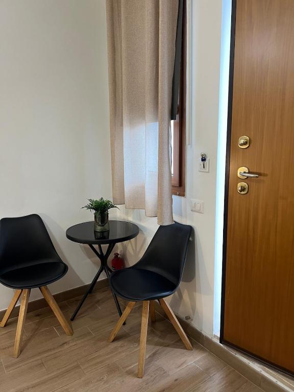 Cozy studio apt - 5 mins from Fiumicino RomeAIRPORT - 2