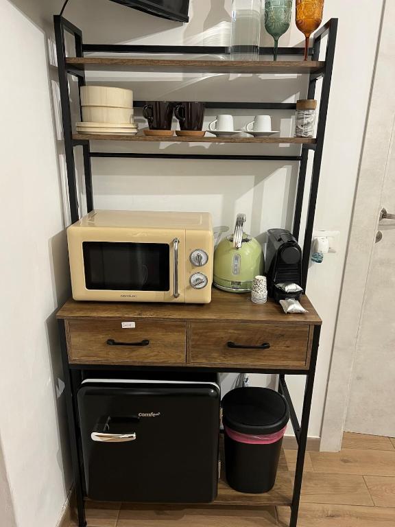 Cozy studio apt - 5 mins from Fiumicino RomeAIRPORT - 3