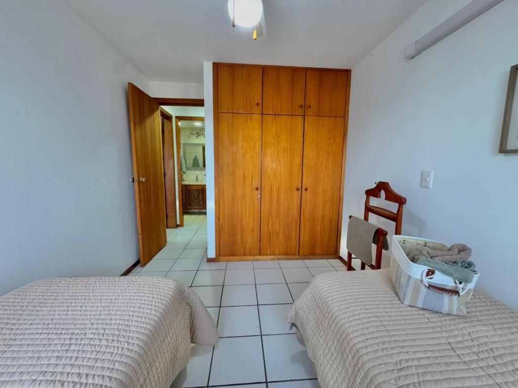 Apto Captain Breaton - 4