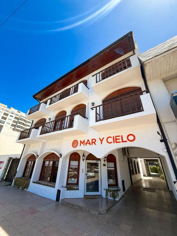 Mar y Cielo - 1