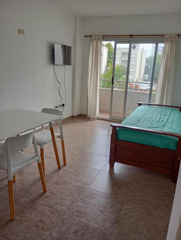 Atractivo departamento centrico - 3