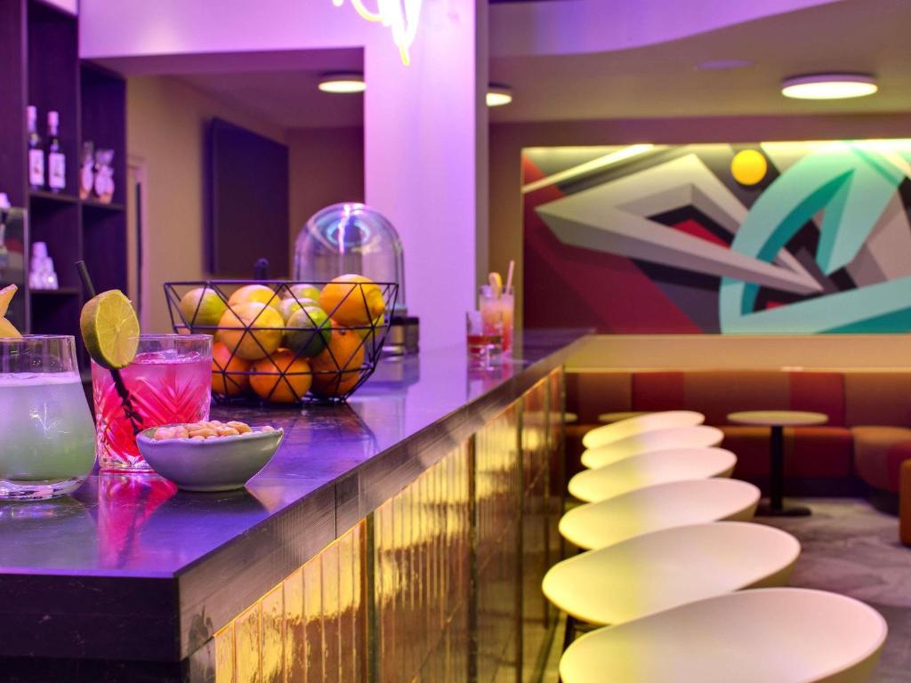 Bar/lounge