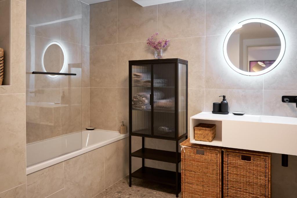 Monaco Bliss apartments 5 min to Casino - 5