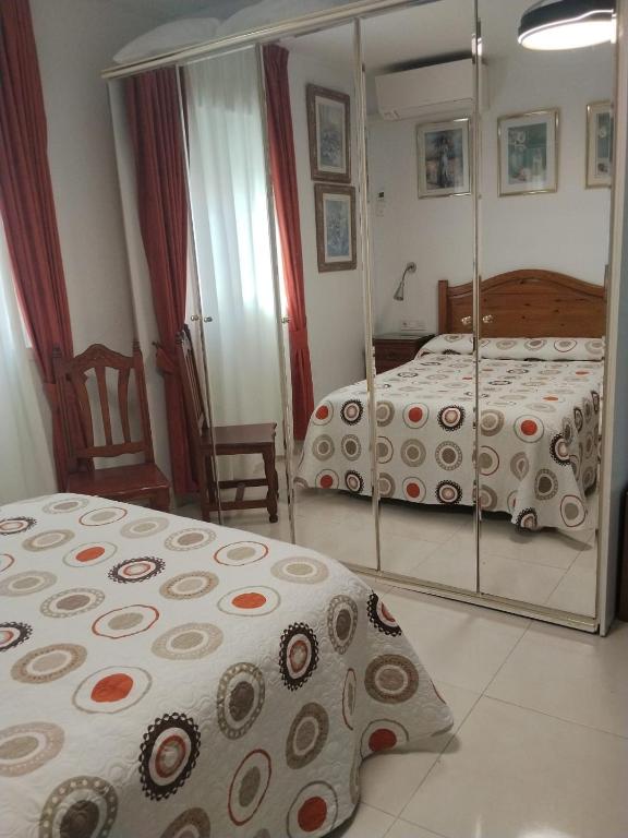 Apartamento 2 hab en Teatinos - 2