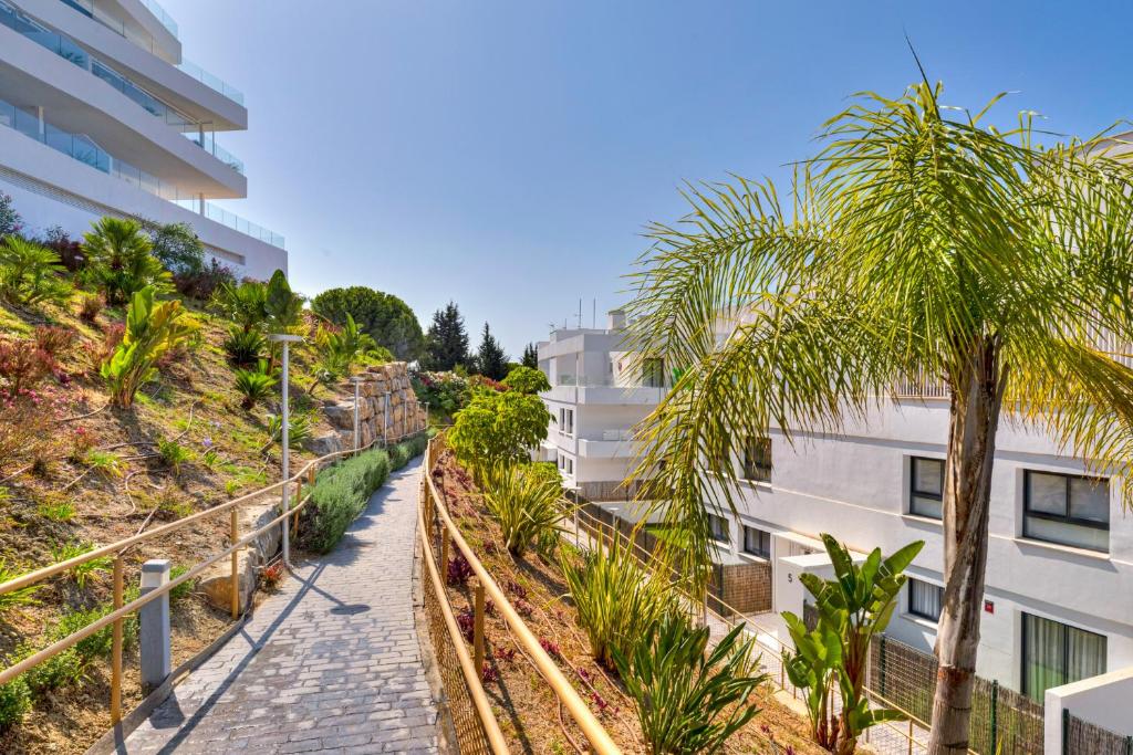 One 80 within walking distance to the sea - 2