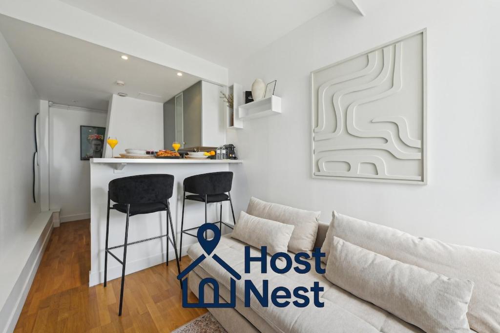 Charming Eiffel Tower view Nest in Paris 8th - 4