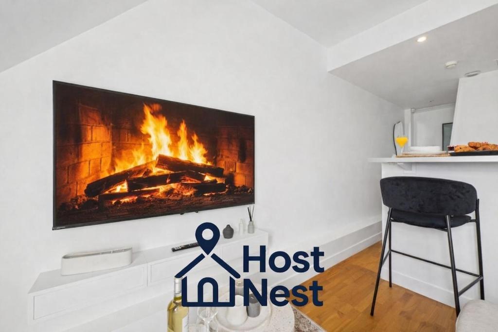 Charming Eiffel Tower view Nest in Paris 8th - 3