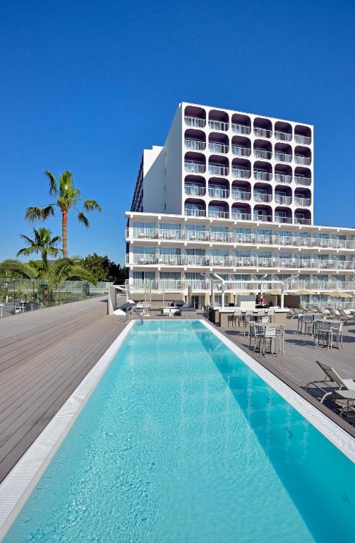 スイミングプール