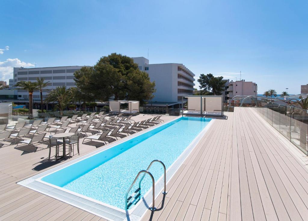 スイミングプール