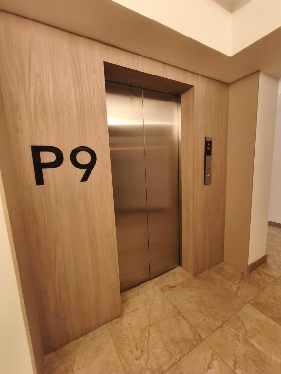 Apartamento de lujo en La Carolina, piso alto con jacuzzi y piscina - 2