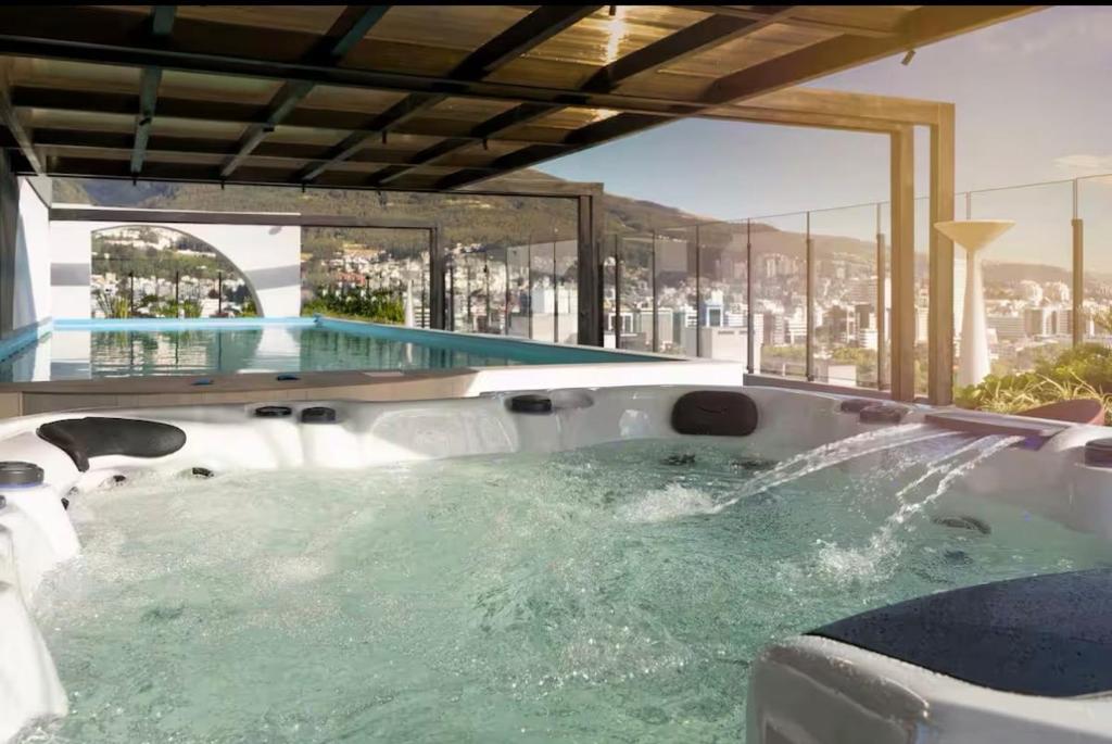 Apartamento de lujo en La Carolina, piso alto con jacuzzi y piscina - 5