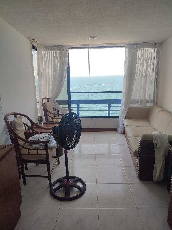 ESPECTACULAR APARTAMENTO FRENTE AL MAR RODADERO Piso 12 VISTA UNICA AL MAR SANTA MARTA - 2