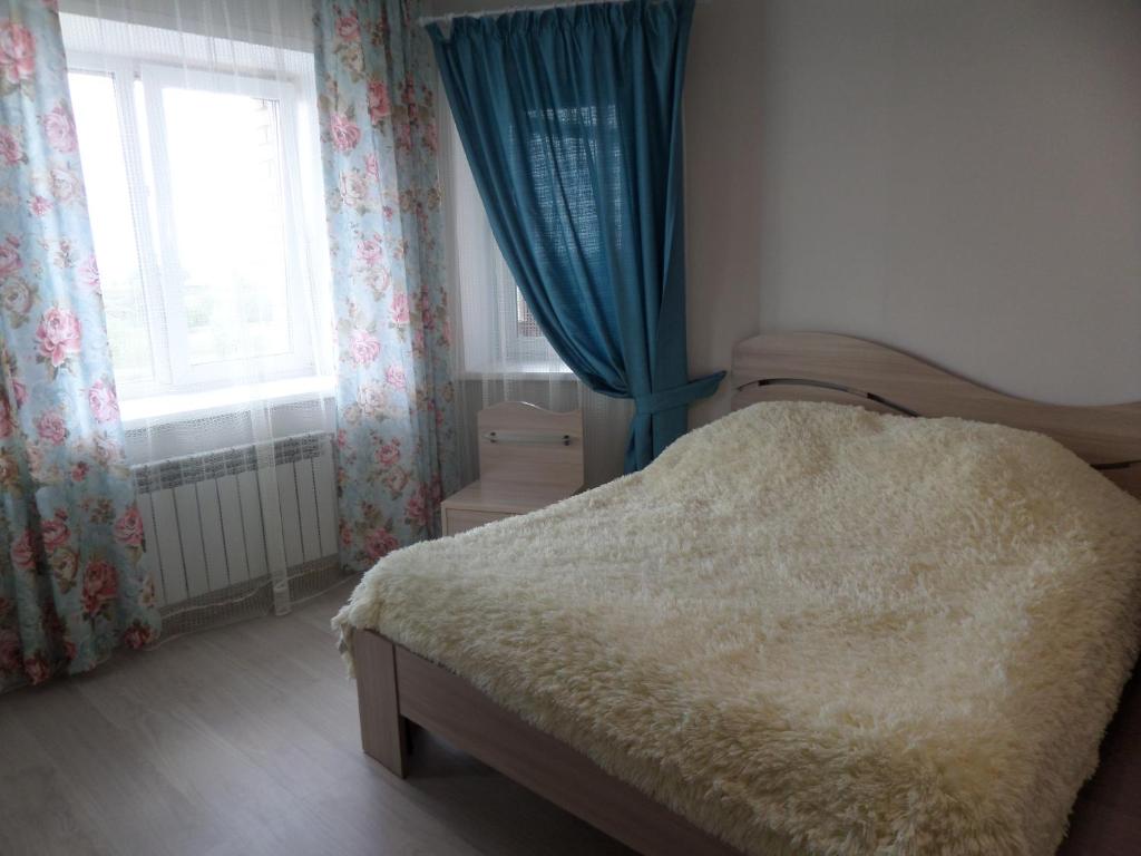 Apartment on Aviatorov 10
