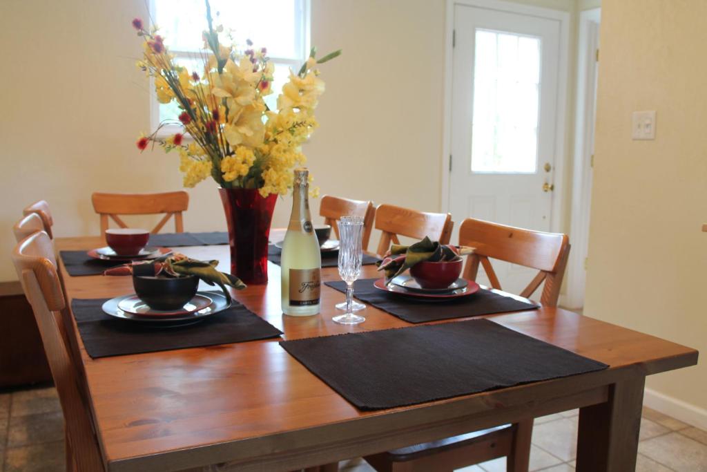 Pipestem Spa, Event Center and Mountain Chalets — Hotel in Wytheville (VA)