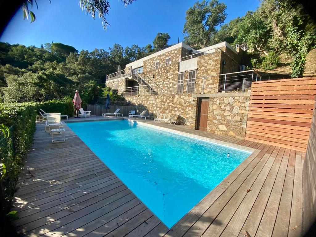 Villa avec piscine et vue mer panoramique située au GAOU - 1