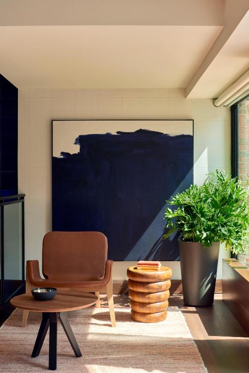 Shared lounge/TV area