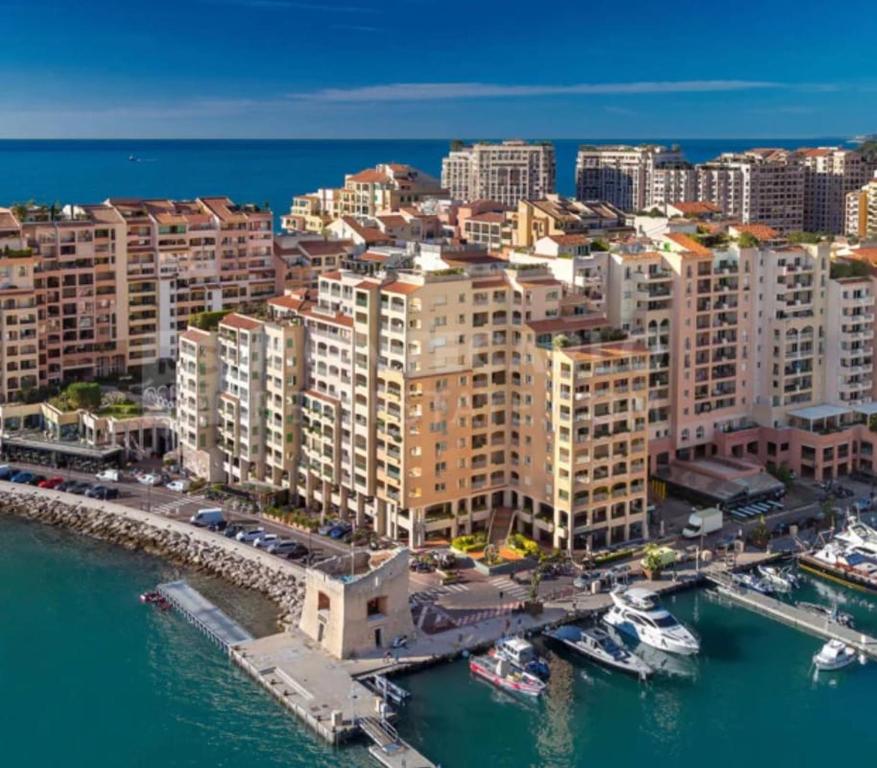 The Monte Carlo Pearl - 1