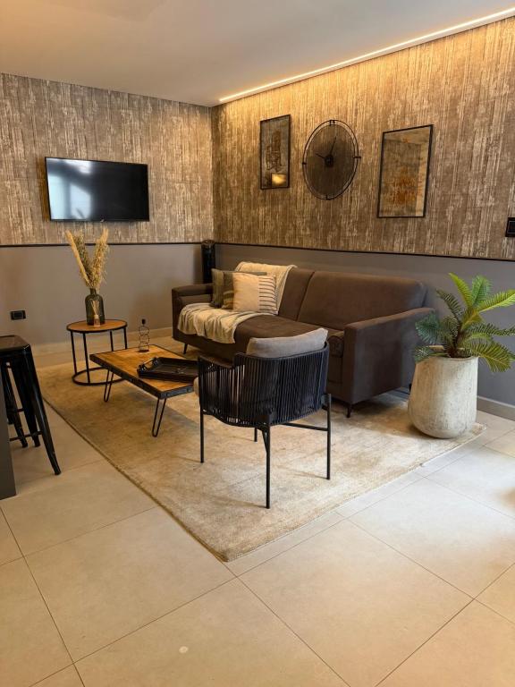 Poblado Walkable Loft - Parking Included - 1