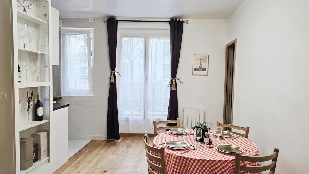 Nice apt with parking free - 4