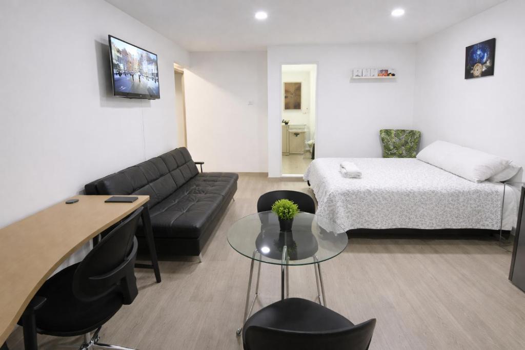 Loft con balcón y baño Laureles Belén TOP LOCATION - 4