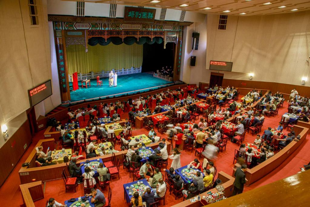 Banquet hall