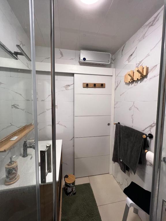 CALME ET MODERNE Appartement avec jardin, centre ville, - 3