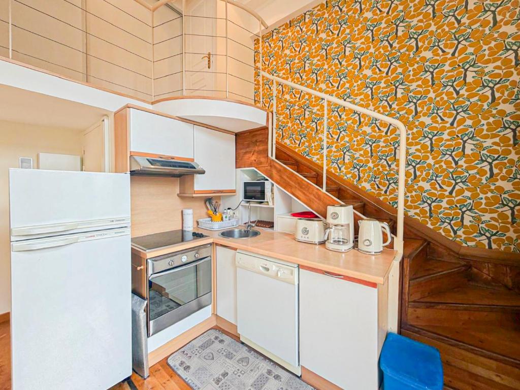 Place Grimaldi - Wifi, AC, 3pers - 2