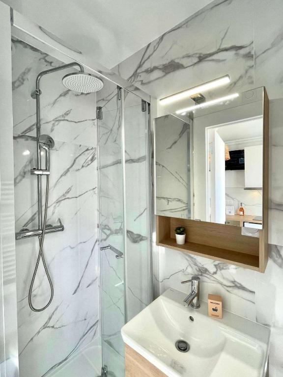New 147 Suite Tonton - Cosy Apartment Paris Center - 5