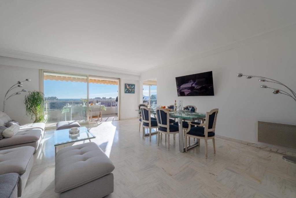 104 sqm Sea-View Apartment Cannes - 3
