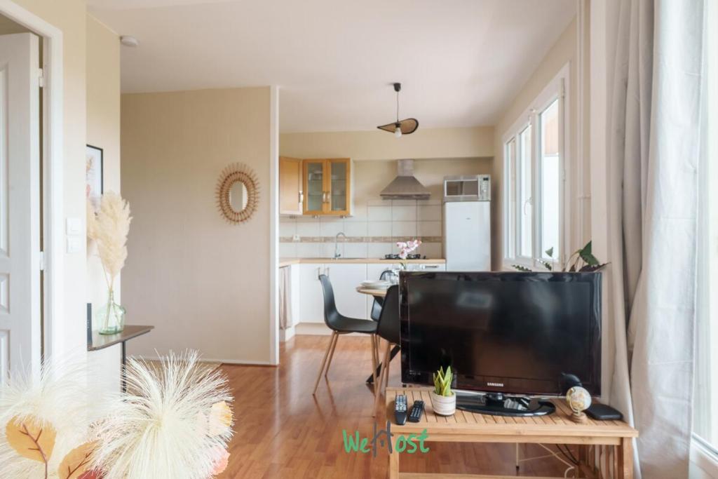 Charming quiet accommodation with balcony and parking - 3