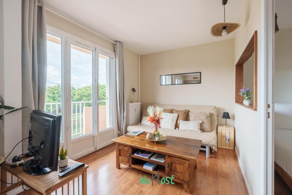 Charming quiet accommodation with balcony and parking - 2