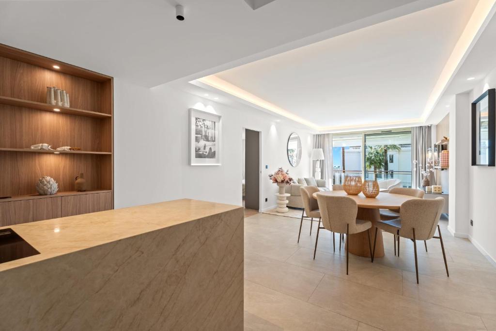 REF 2042 - Cannes Croisette - Apartment for rent - 5