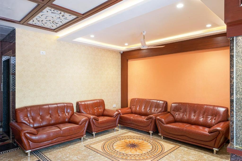 Treebo Empire フロント・ロビー