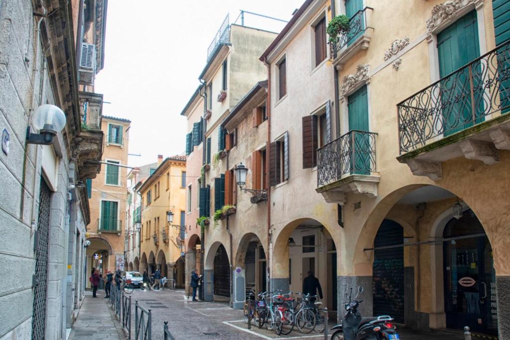 GuestHost - Elegant Apartment in Center of Padua - 5