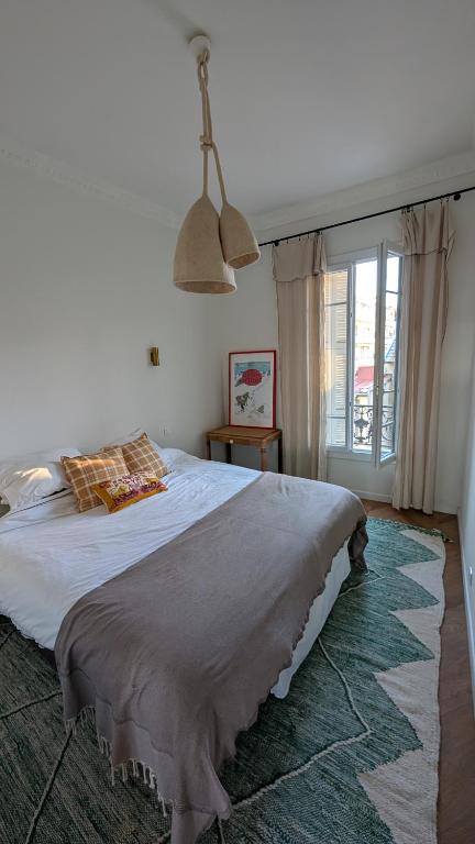 Bright, Spacious 2 Bedroom Apartment, Walk to Beach & Old Town - 5